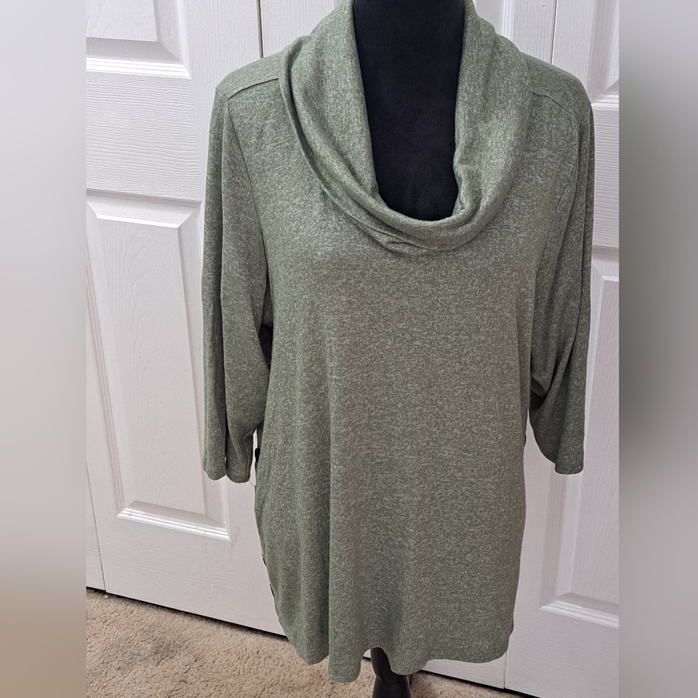 Zac & Rachel Woman Heather Green Slouchy Neck Shirt   Size 1X